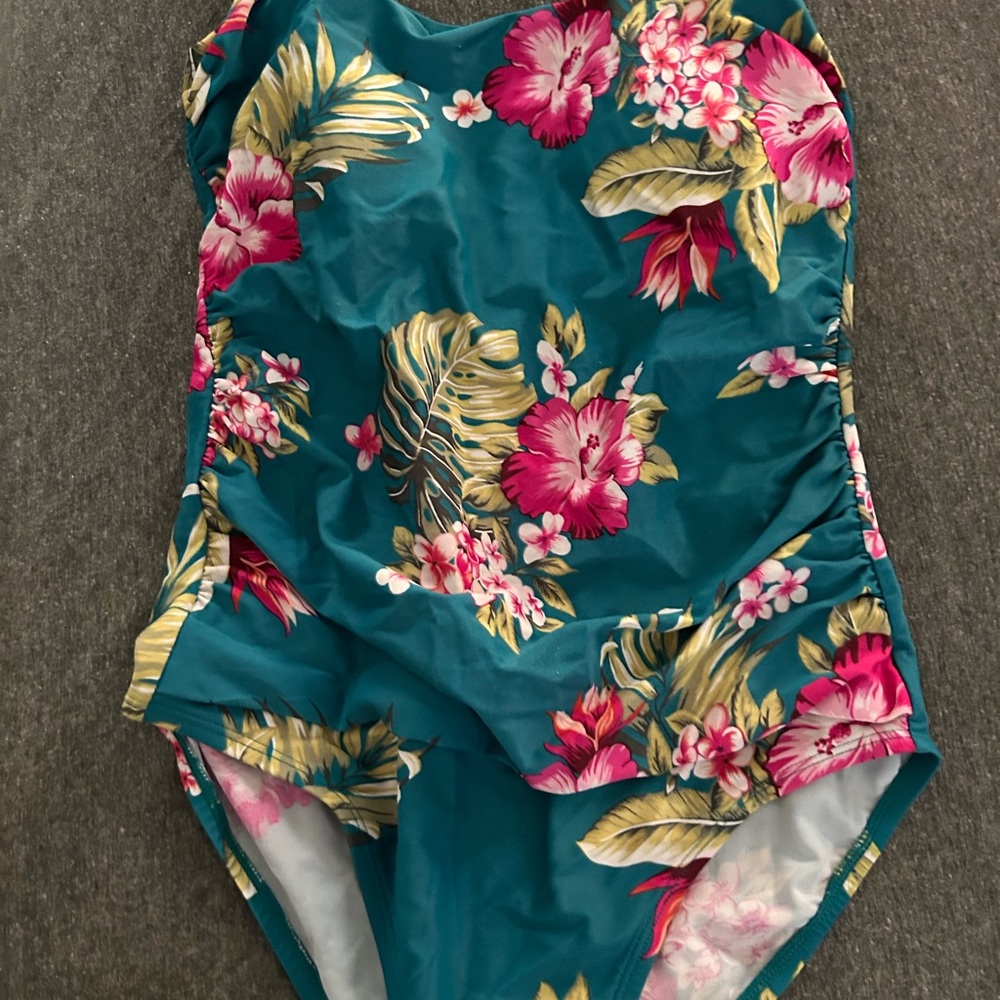 Floral bathing suit in size M.